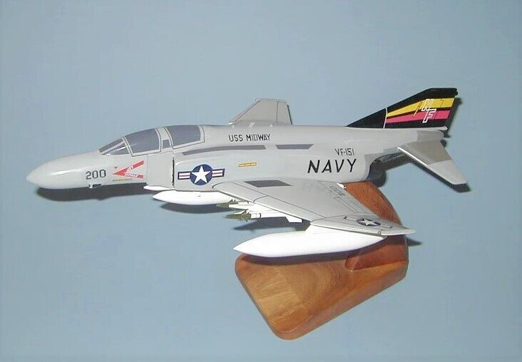 US Navy McDonnell Douglas F-4 Phantom II VF-151 Desk Top 1/48 Model SC Airplane