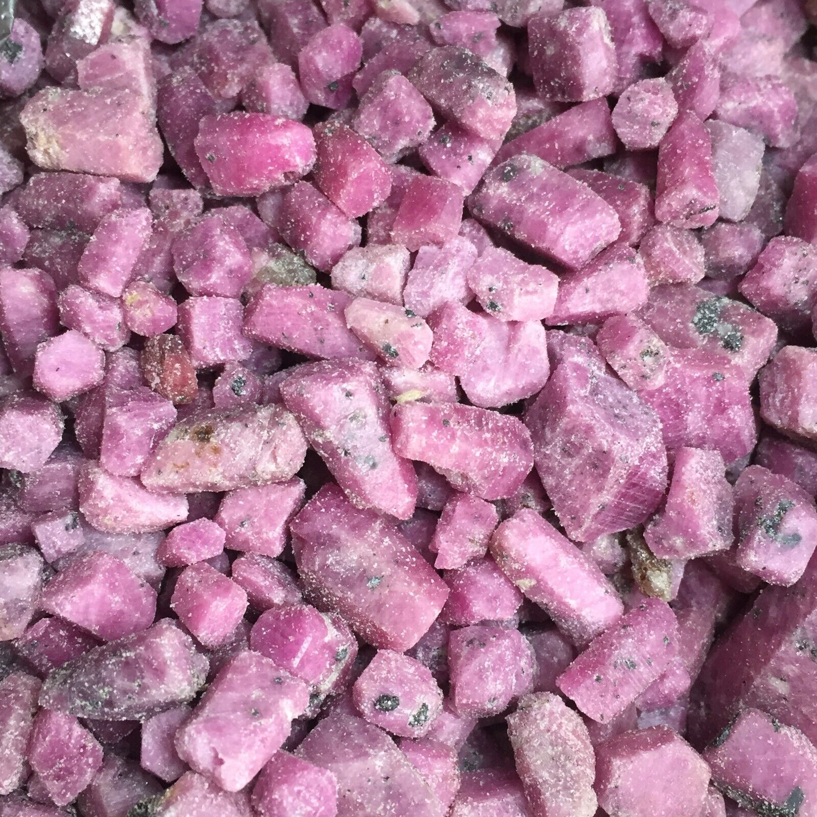 2000g Natural corundum Ruby crystal coarse mineral particle sample - random