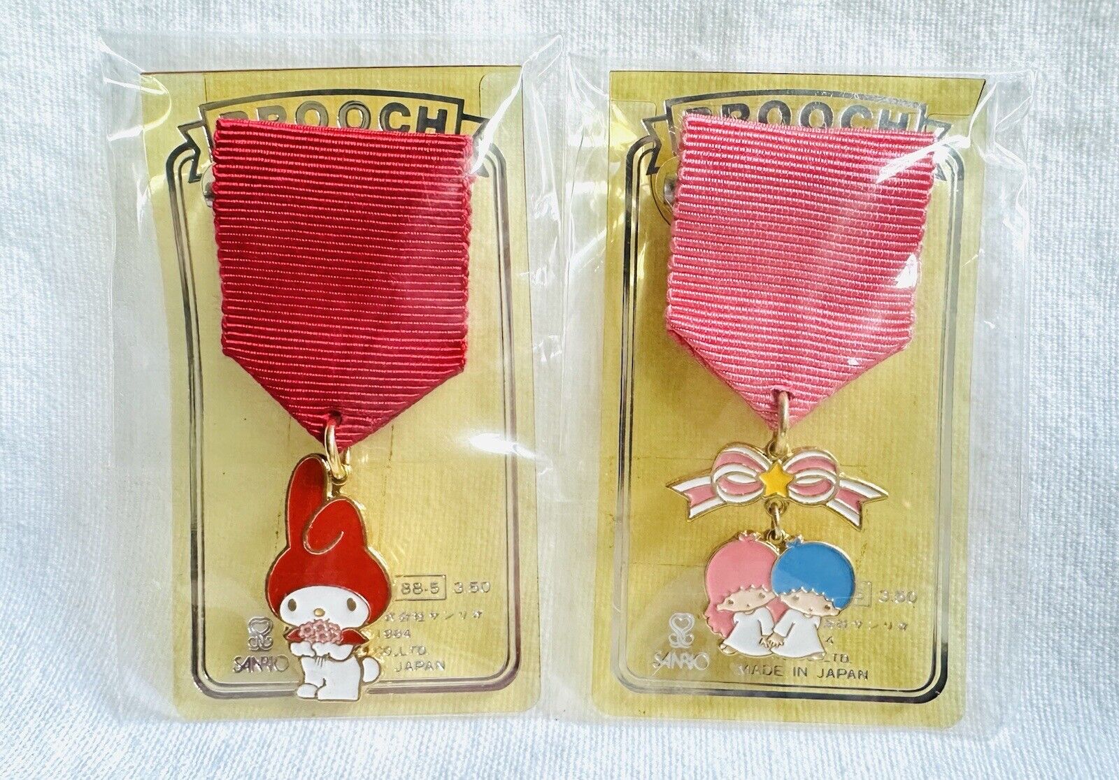 2 Vintage 1984 Sanrio Brooches Little Twin Stars & My Melody NEW Never Opened