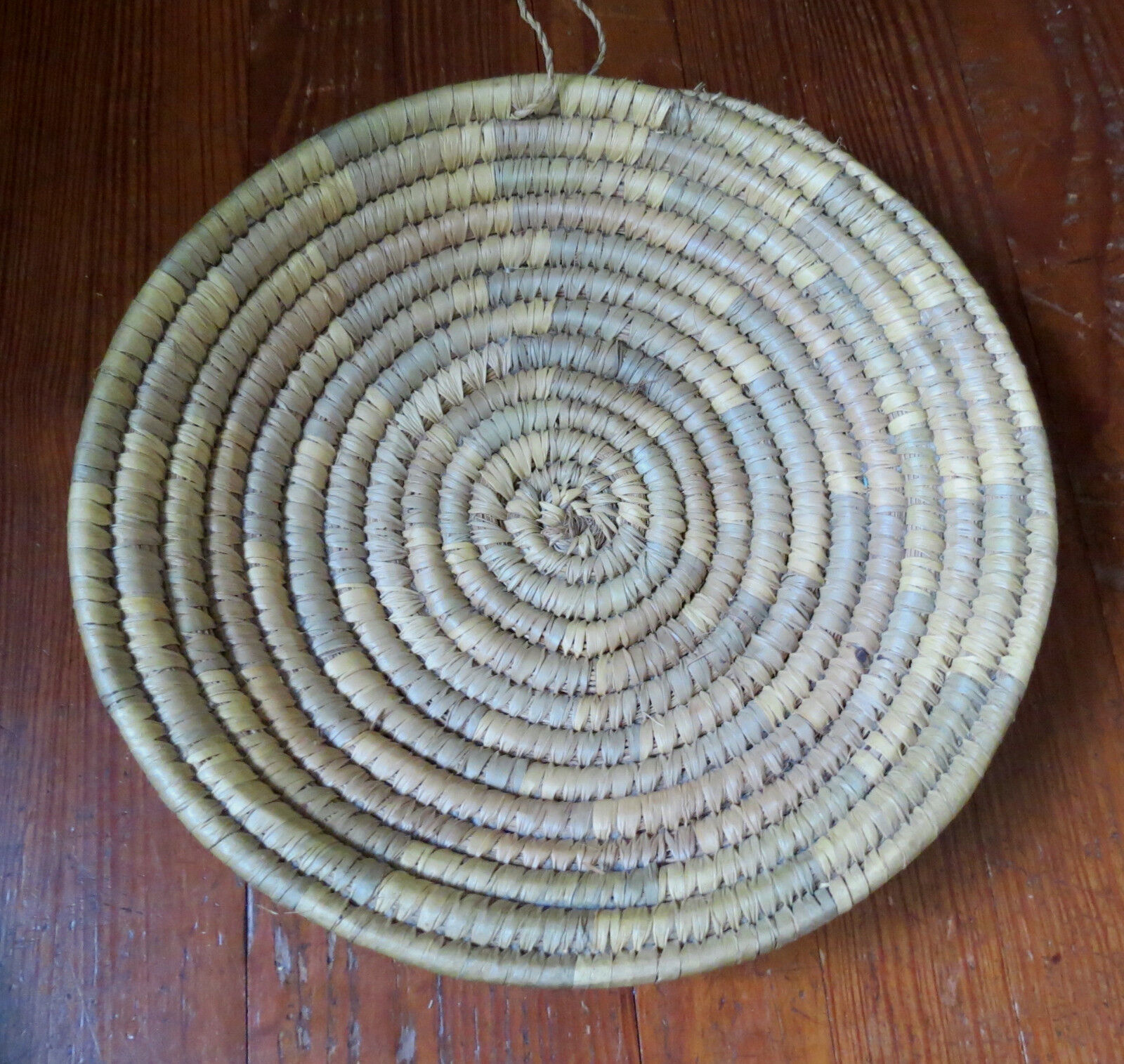 GREAT NATIVE AMERICAN APACHE INDIAN BASKET - 12 1/2\