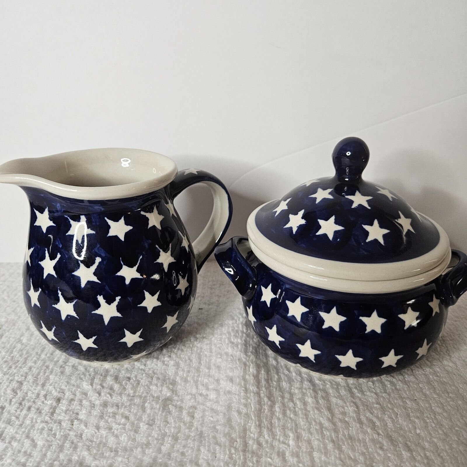 Boleslawiec Polish Pottery Creamer And Sugar Set With Lid  Blue And White Stars