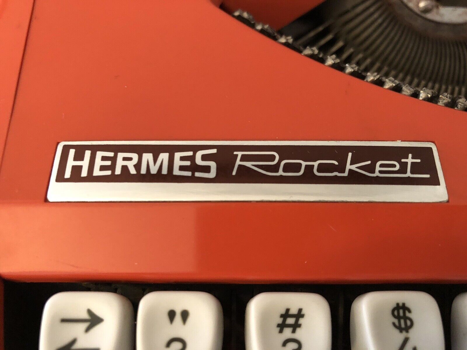 1970 ORANGE Hermes ROCKET (BABY) Portable Typewriter Great Cond. Needs End Knobs