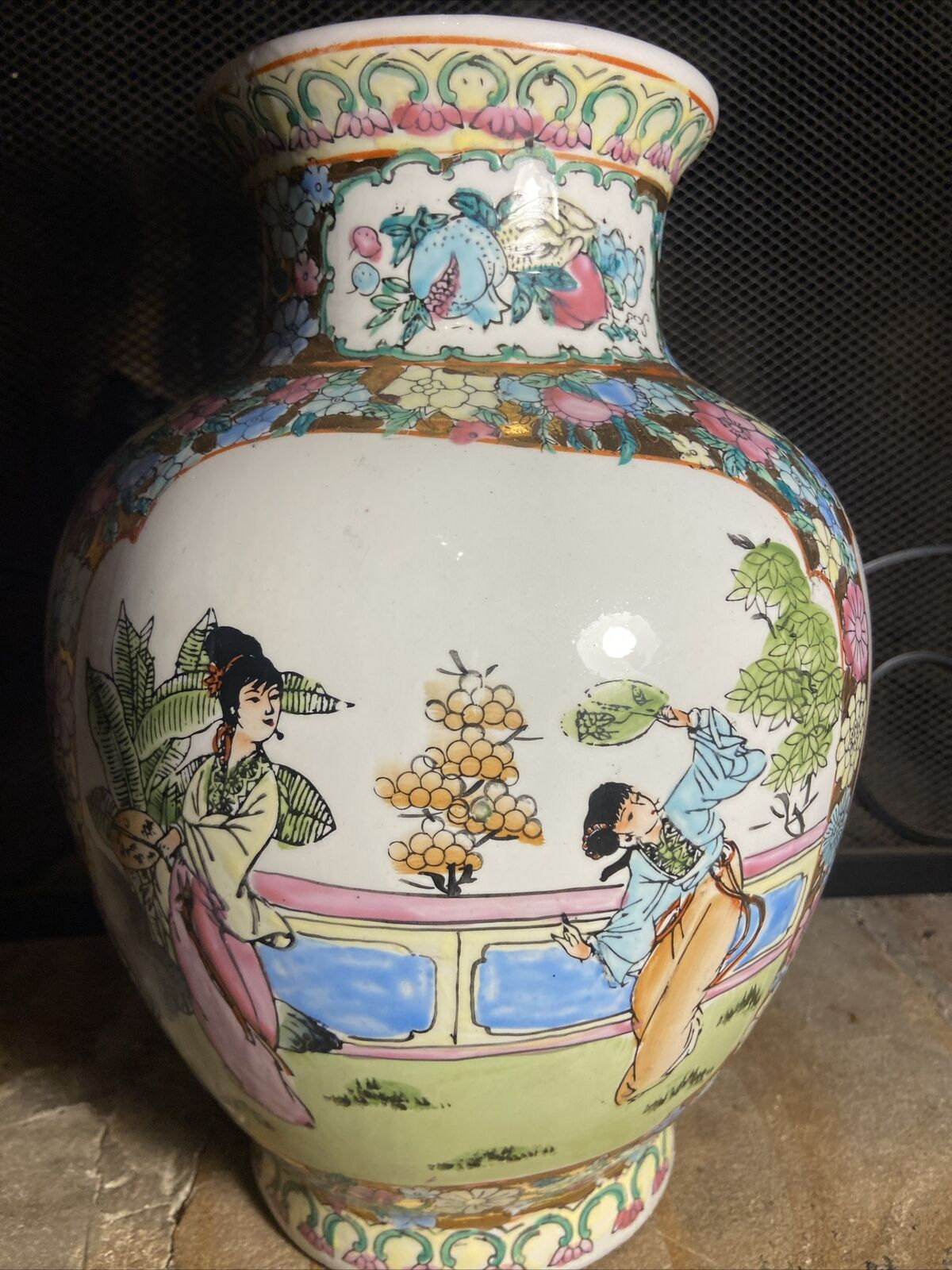 Vintage Hand Painted Asian Vase. Vey Nice 12x9.