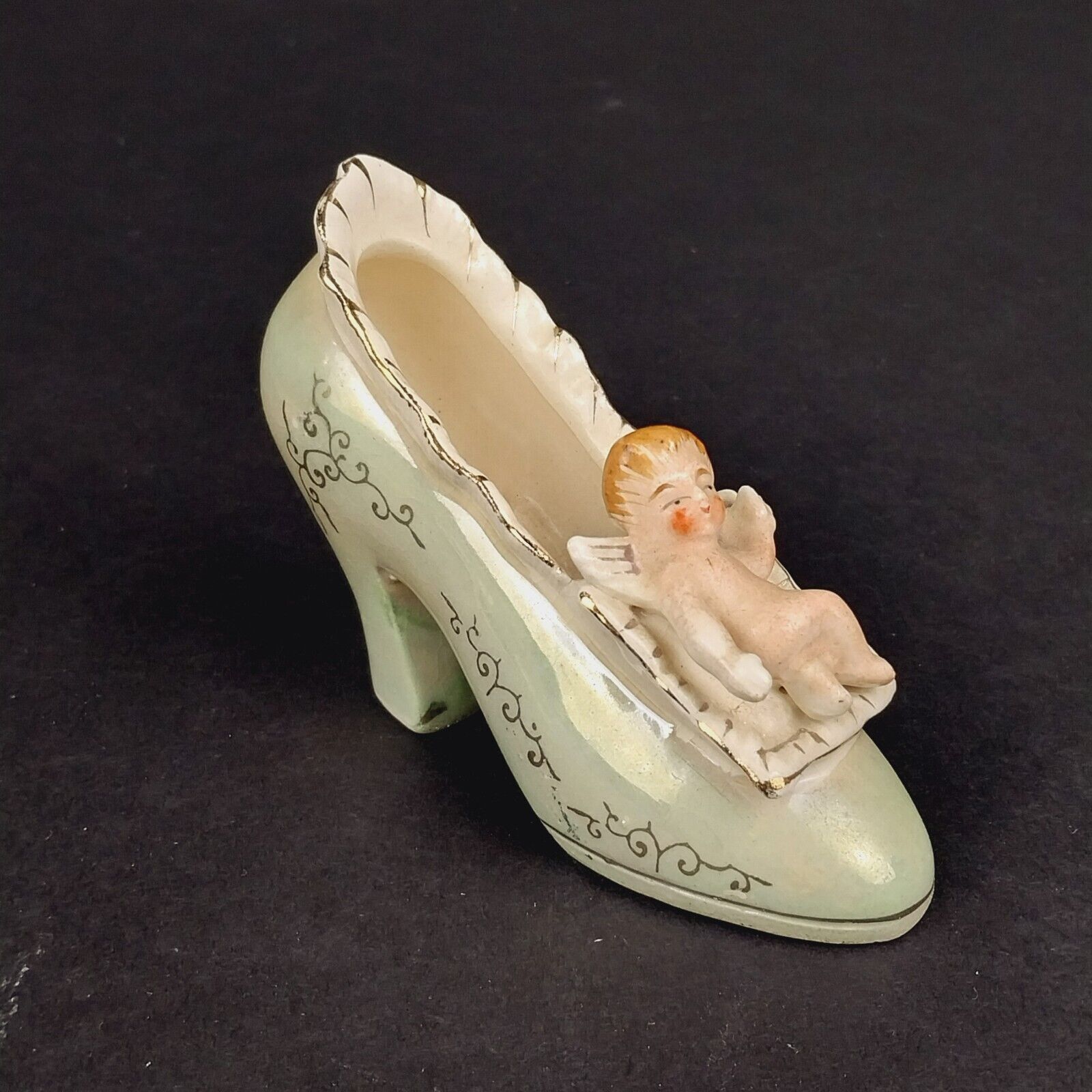 Vintage Pioneer Mdse Co NY Porcelain Shoe Figurine Cherub Angel Japan