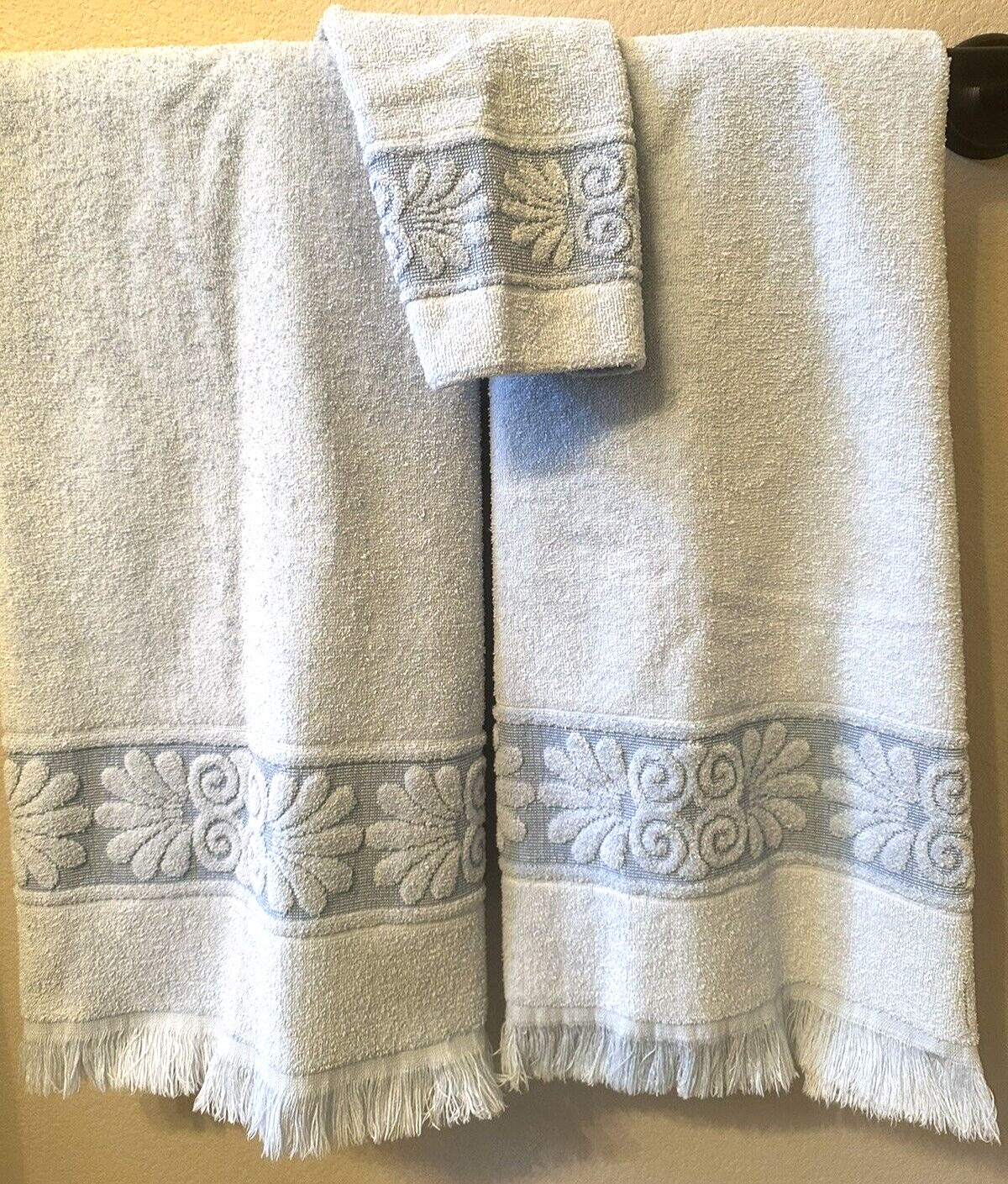 4# Vtg. /Cannon Monticello Blue Fringe Sculpted Shell Floral Towels  Mi USA