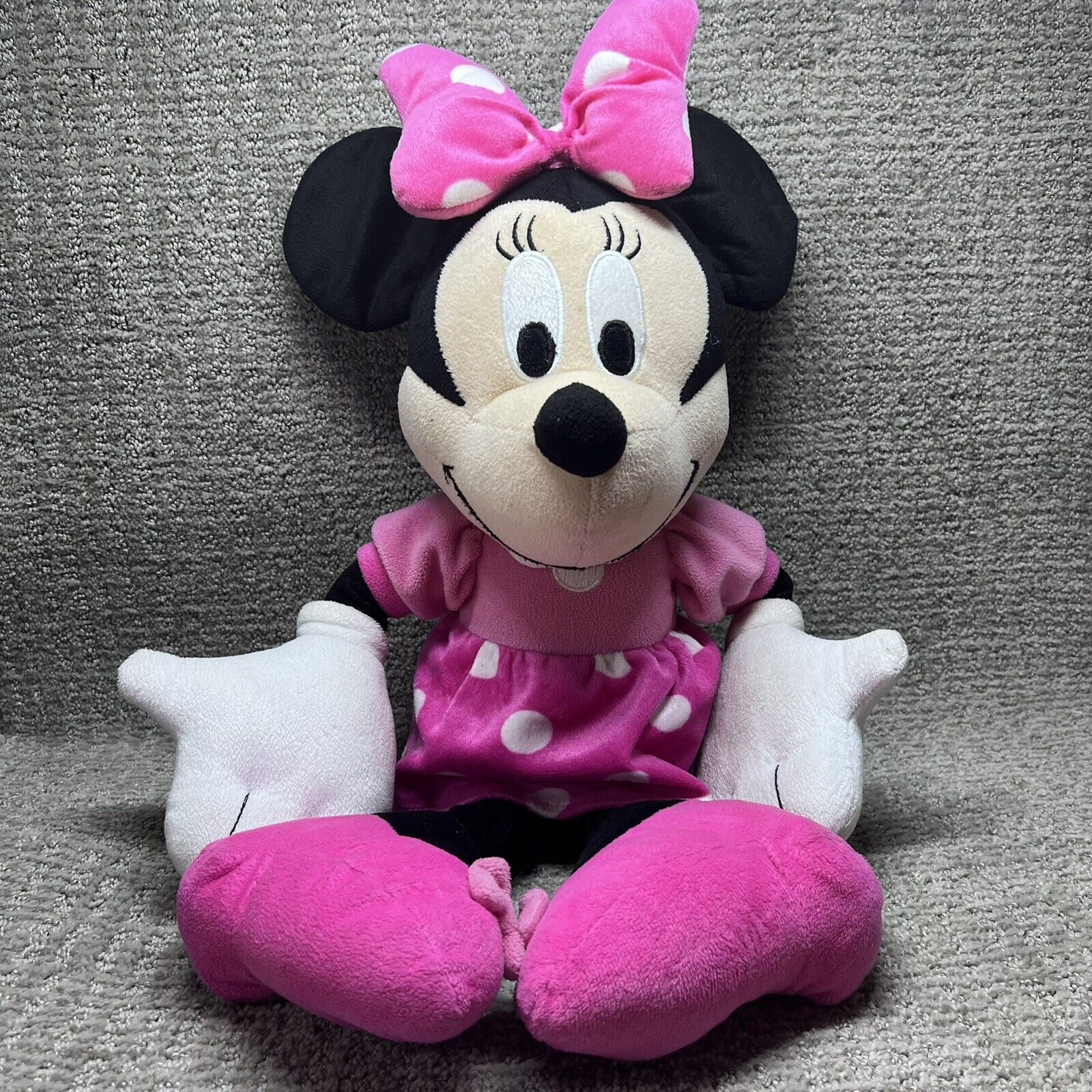 VTG Disney Store Minnie Mouse Classic Pink Dress BIG Plush Stuffed Toy 20” Doll