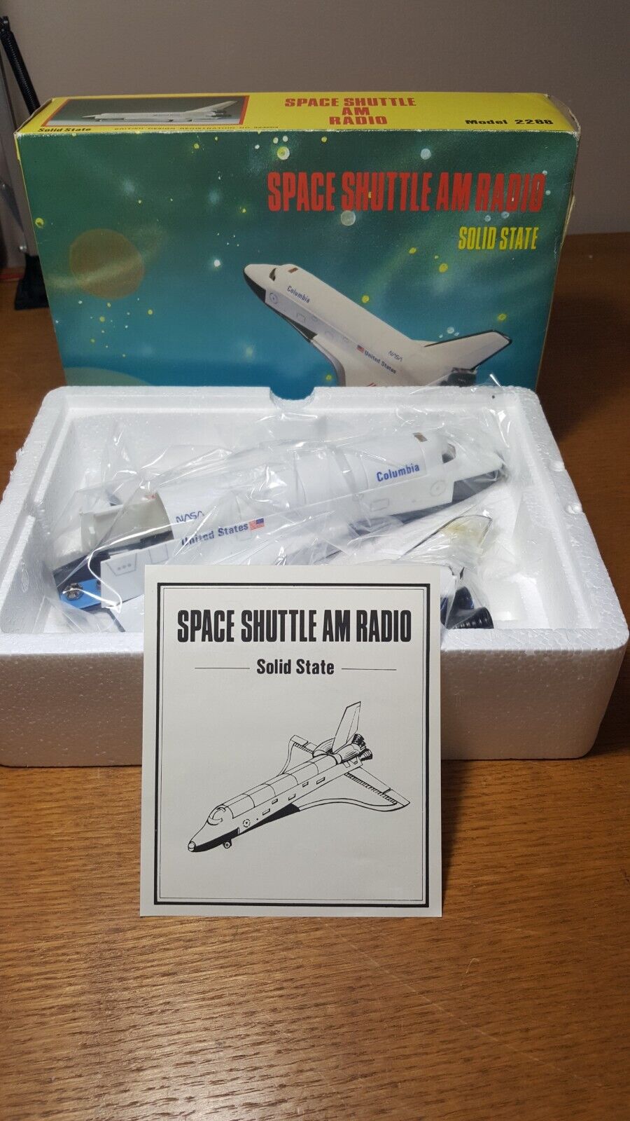 VINTAGE COLUMBIA SPACE SHUTTLE TRANSISTOR RADIO IN BOX. UNBUILT. WITH PACKAGING.