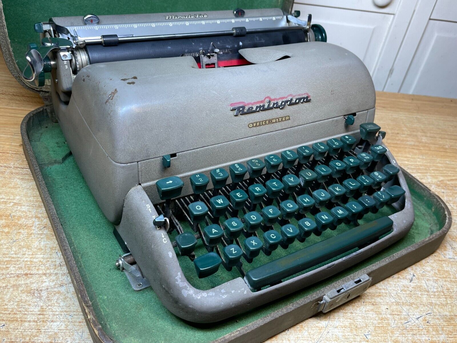 1953 Remington Office-Riter Working Vintage Portable Typewriter w New Ink & Case