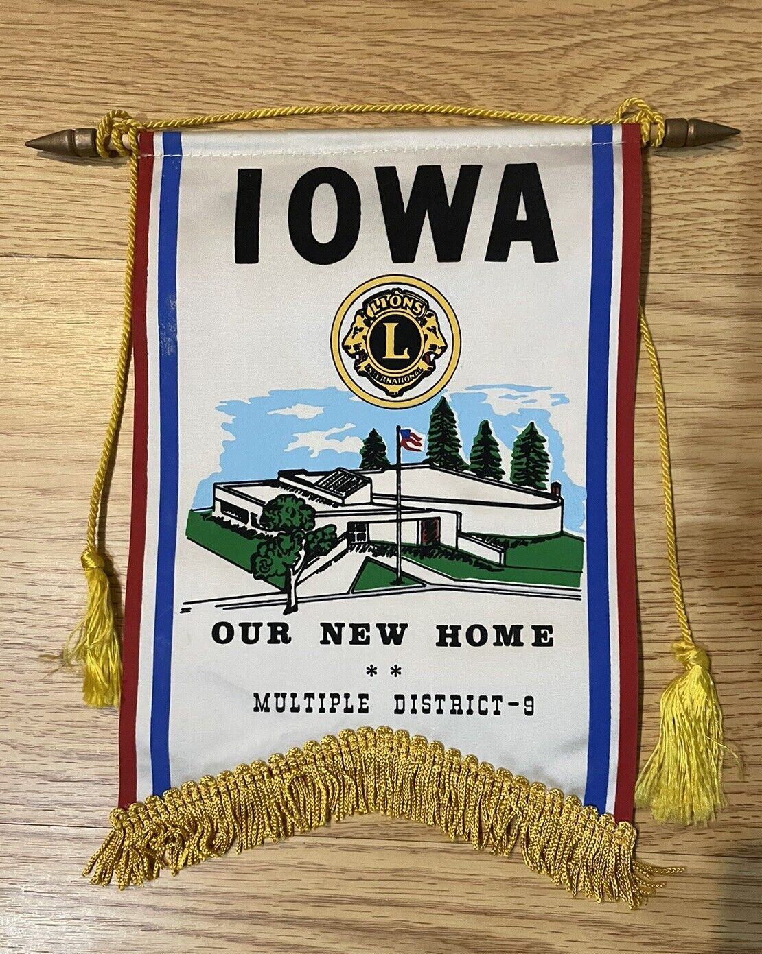 Vintage Lions Club International Banner Flag Iowa Multiple District