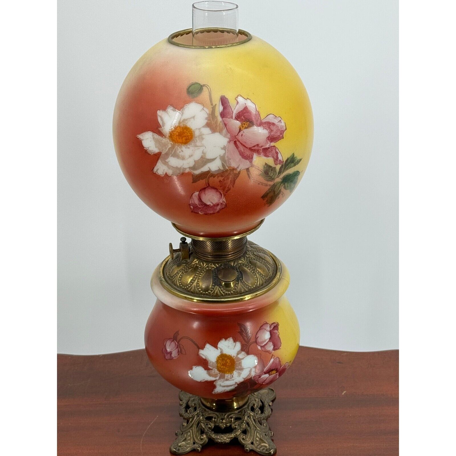 Antique Rayo Victorian Red and Yellow Hand Painted Gone With The Wind Lamp