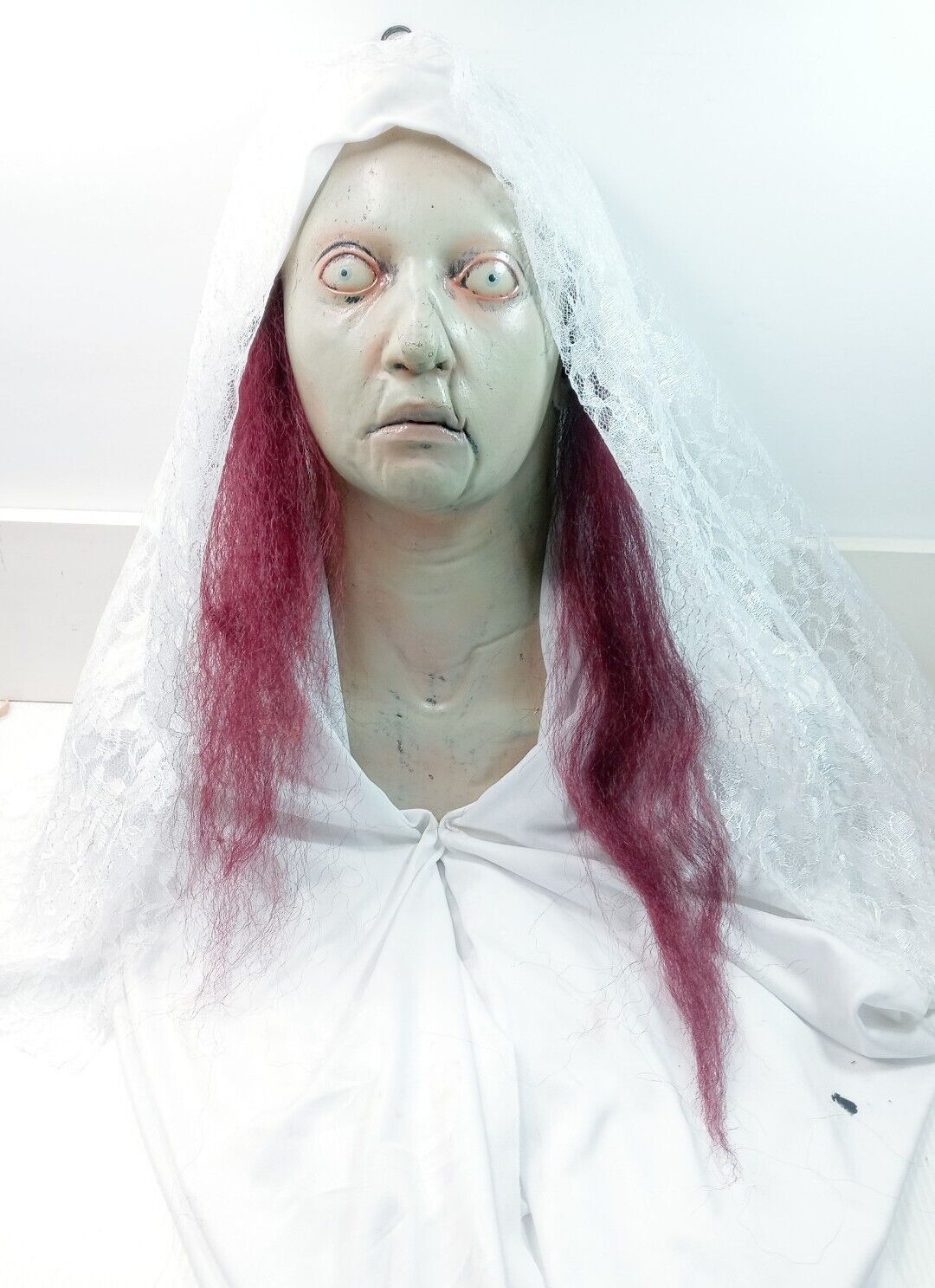 Vintage Halloween Zombie Bride Hanging Latex Foam Props Dynamic Design Intl 2004