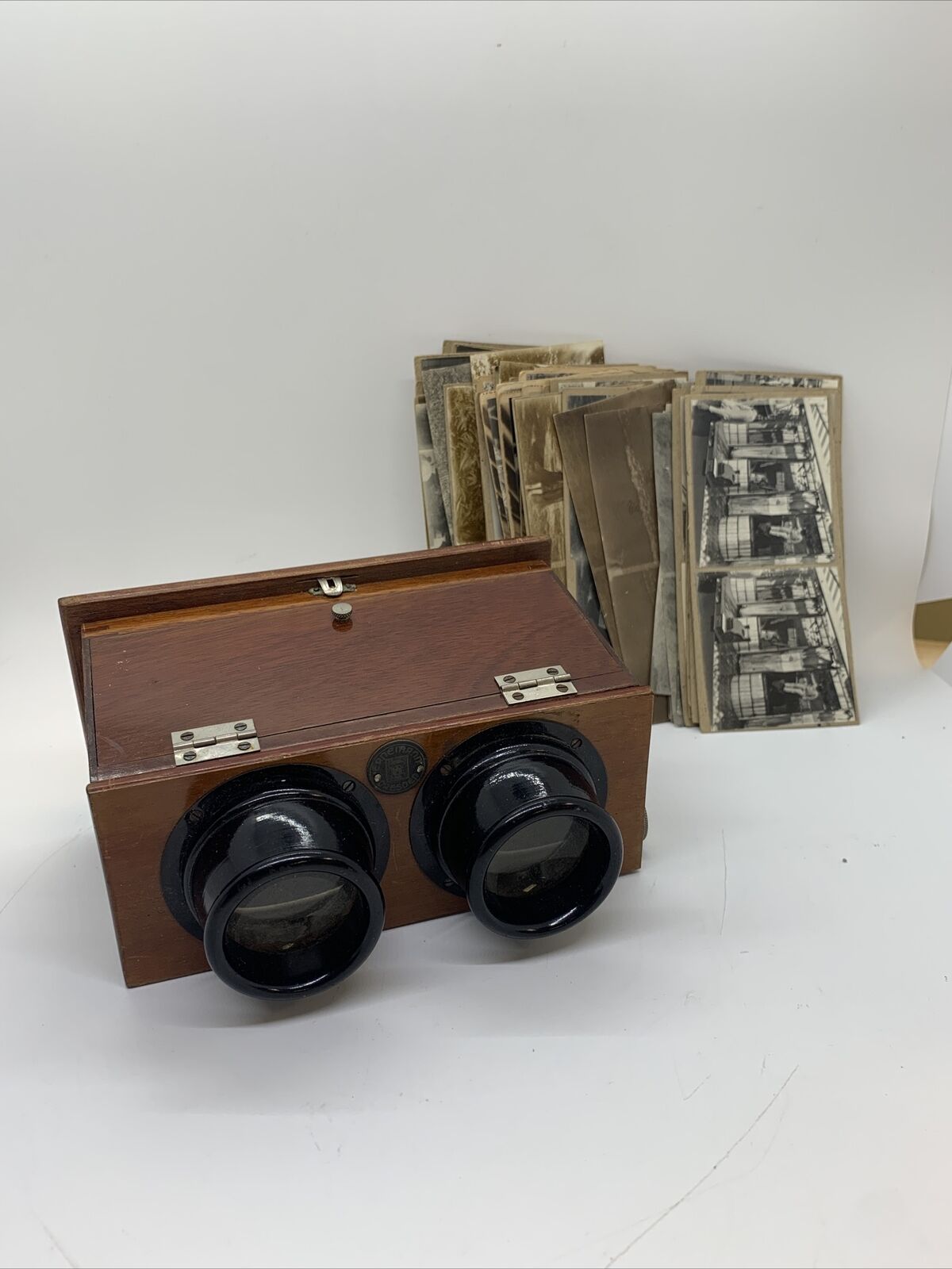 ERNEMANN Stereoscope Wood Wooden Viewer 1920\'s from Japan #2912 w/58 Cards