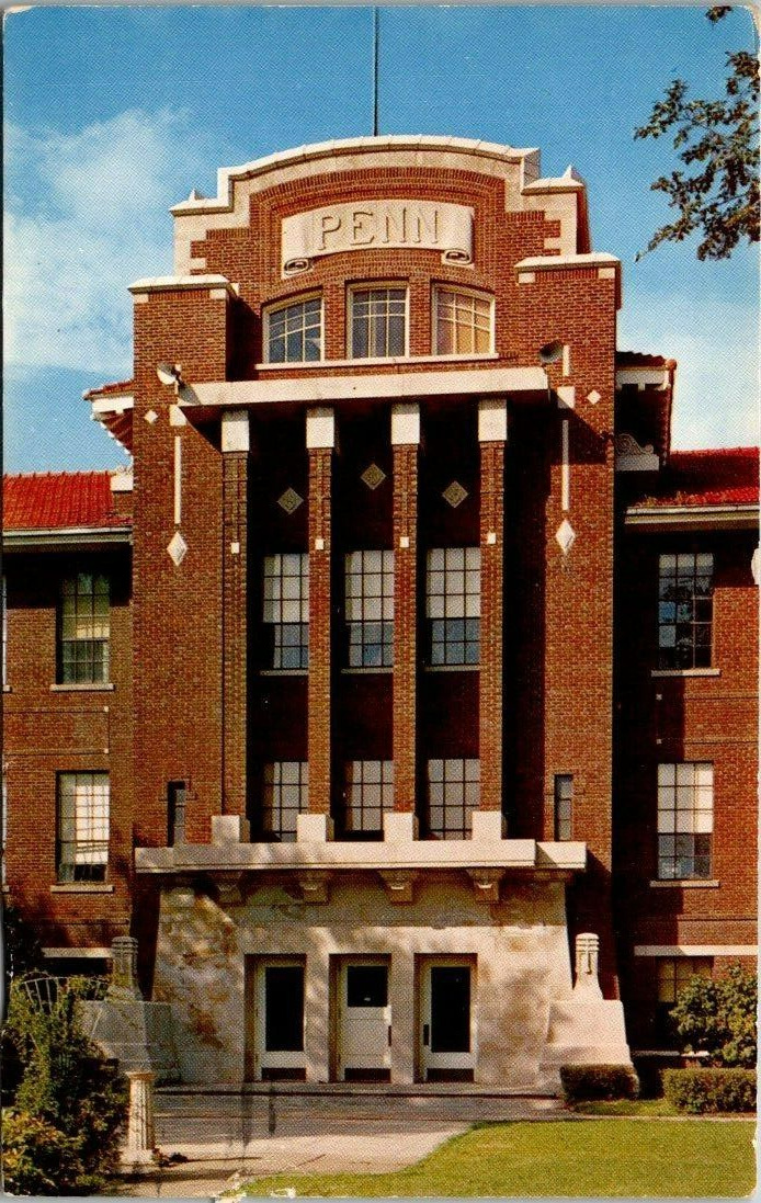 Vtg Oskaloosa IA Wm Penn College Administration Building Mahaska Postcard 1974
