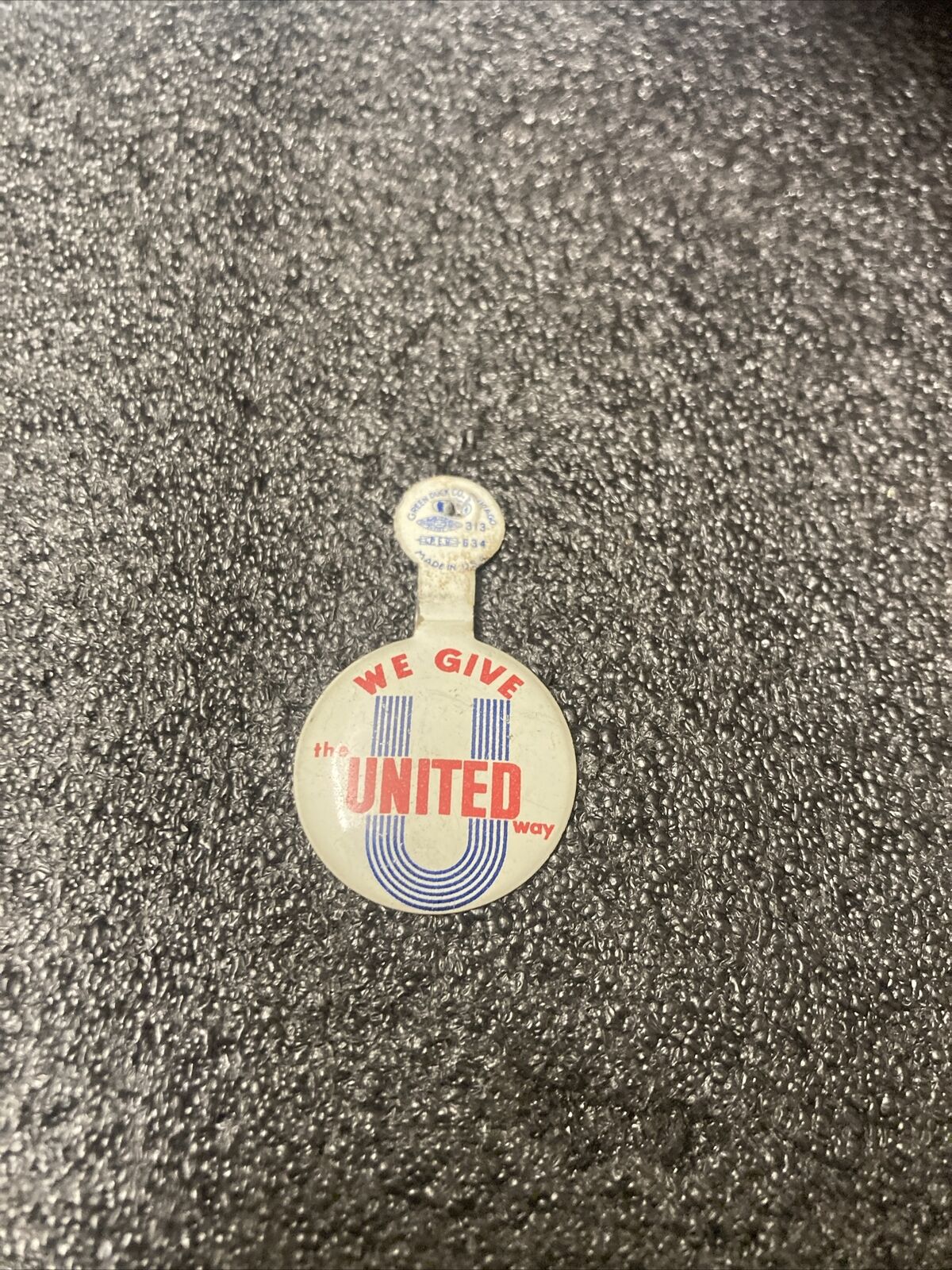 USED Vintage 1940s-1950s We Give The United Way Button Folding Tab Button. Nice