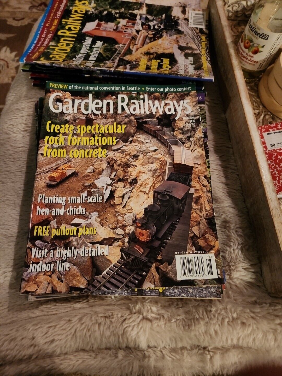 Garden Railways Aug 2001 