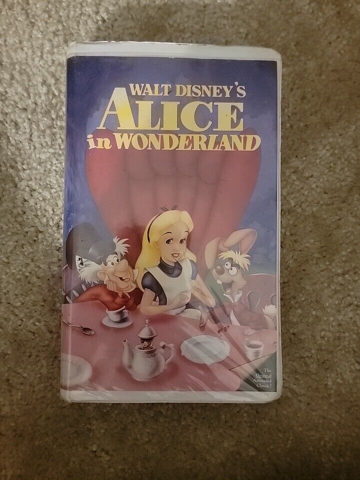 1986 Disney Alice in Wonderland Black Diamond VHS tape