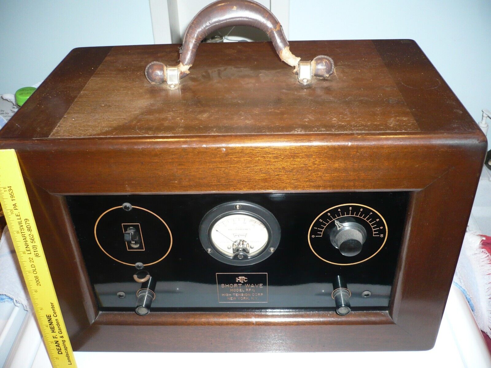 Antique Short Wave  radio  High Tension Corp New York Model  RF 1 see added phot