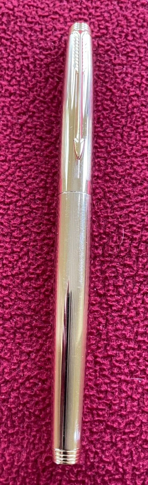 Parker  Gold  Rollerball Pen  Superb Condition. New Insert