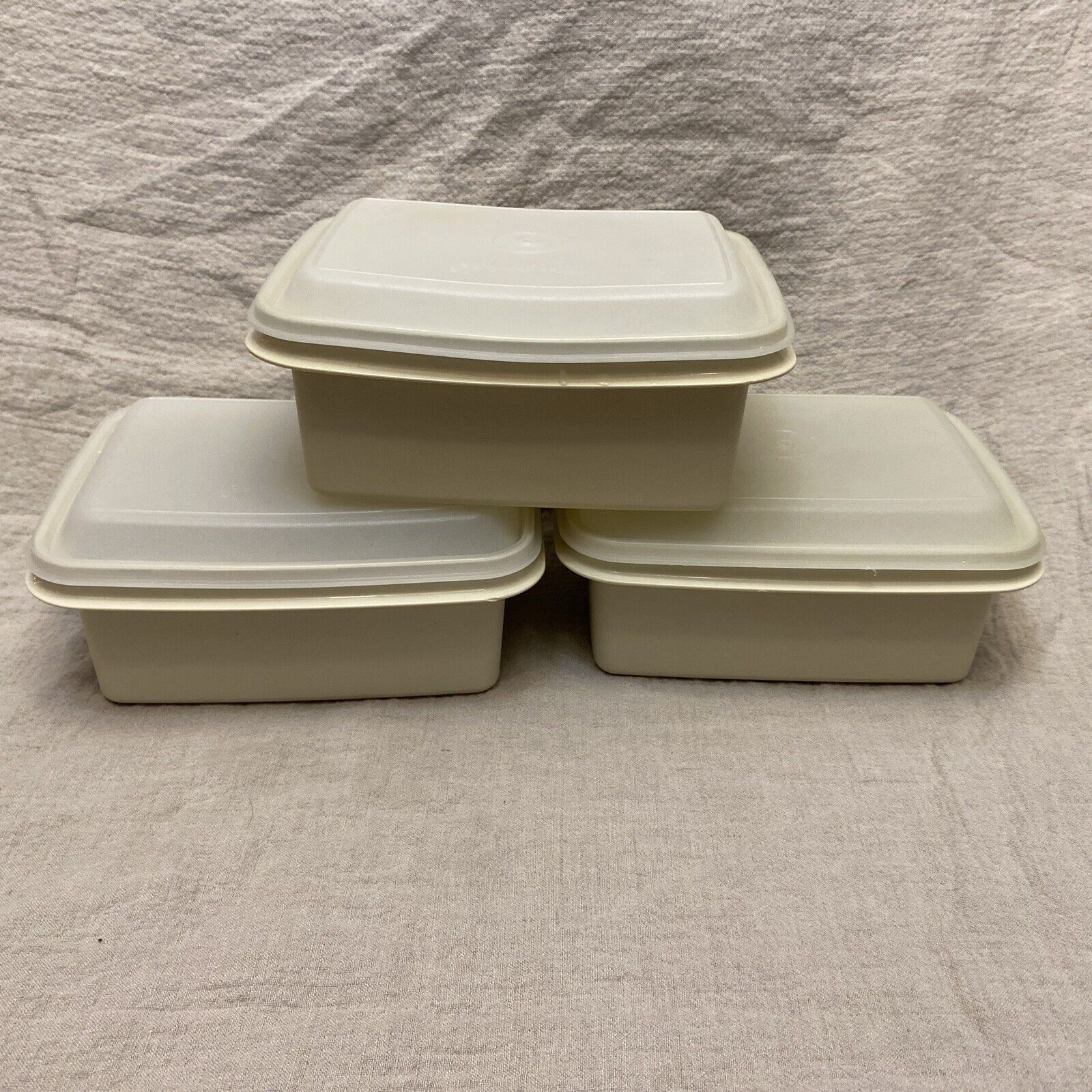 Vintage Tupperware Freeze And Save Ice Cream Keepers Lot Of 3 With Lids 