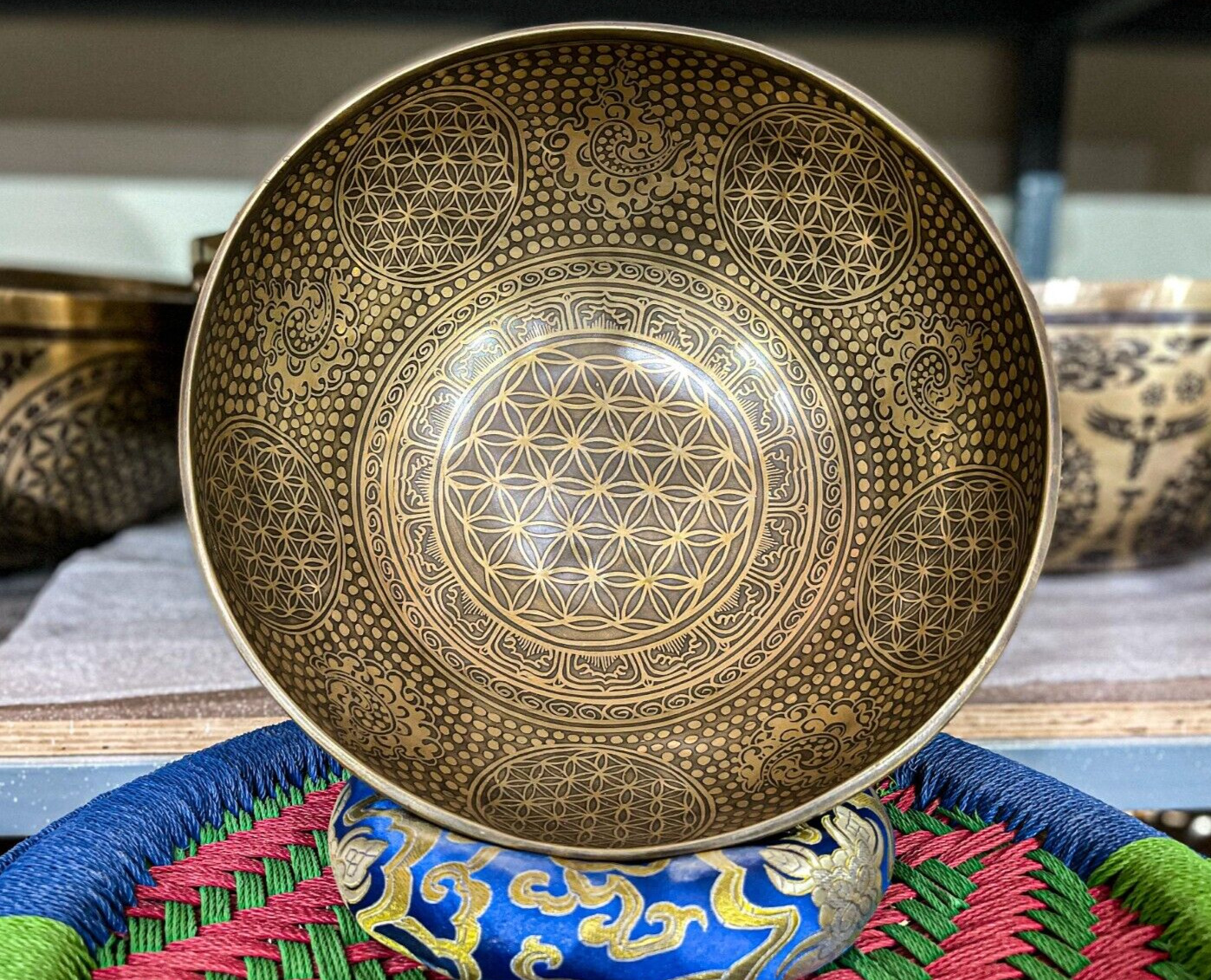 SALE 10 inches Special Flower of Life Carving Spiritual singing bowl from Nepal