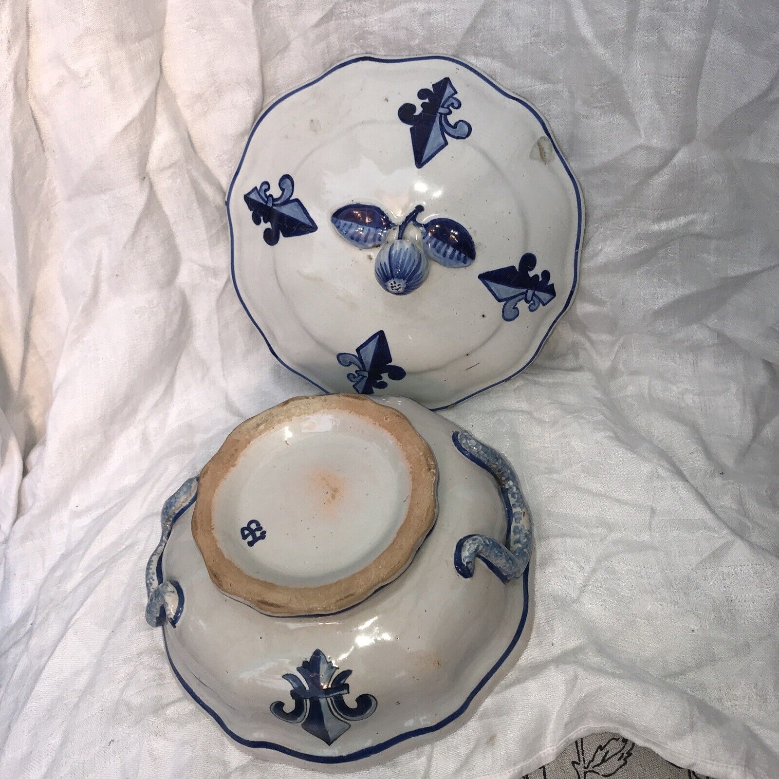 Antique French Quimper Fleur De Lys￼ Covered Dish Soup Tureen Tin Glazed Blue