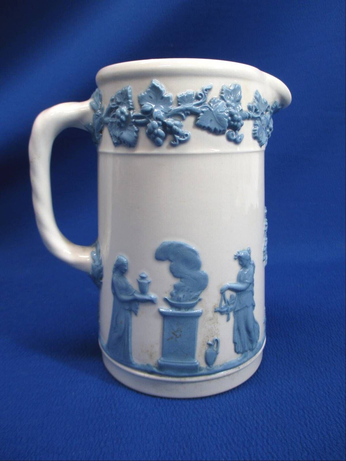 WEDGWOOD BLUE ON WHITE CLASSICAL FIGURES QUEENS WARE 5\