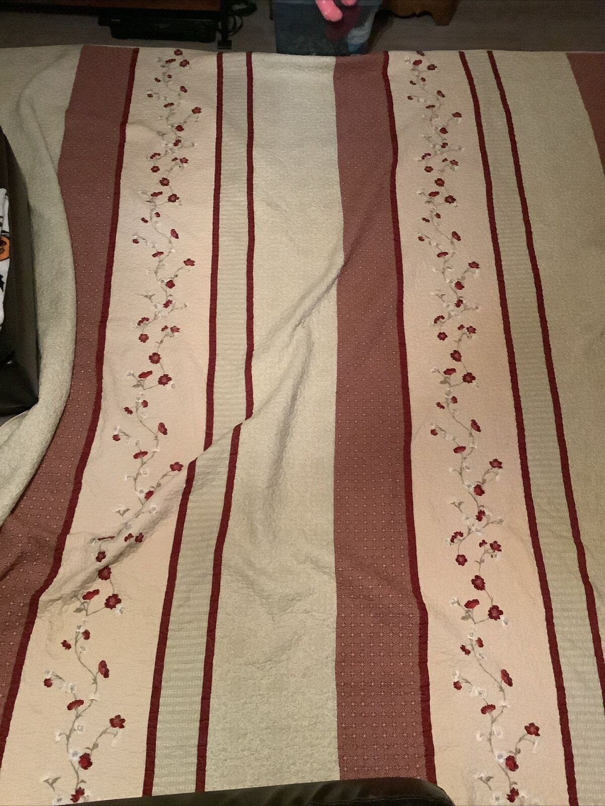 Gorgeous 101 ” X 90” Pottery Barn Quilt W/ Embroidered Flowers 🌺 Ivory/Burgundy