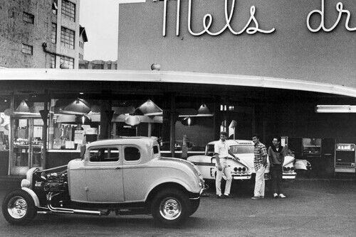 American Graffiti Milner's '32 Ford Toad's '58 Chevy at Mel's 24x36 Poster