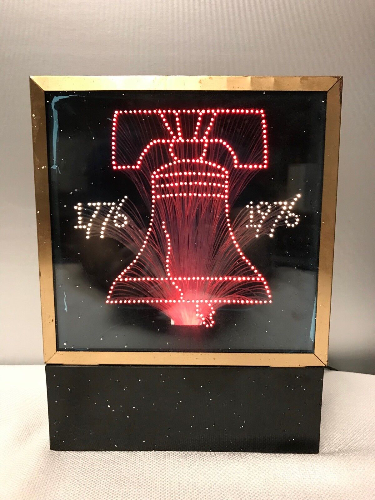 Spirit of 76 1776 through 1976 Motion Light Lamp by Fiber Flickers
