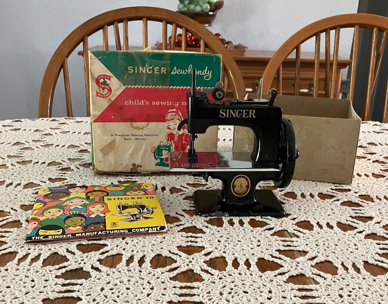Vintage 1955 Singer Sewhandy Child’s Sewing Machine Model No. 20 Original Box
