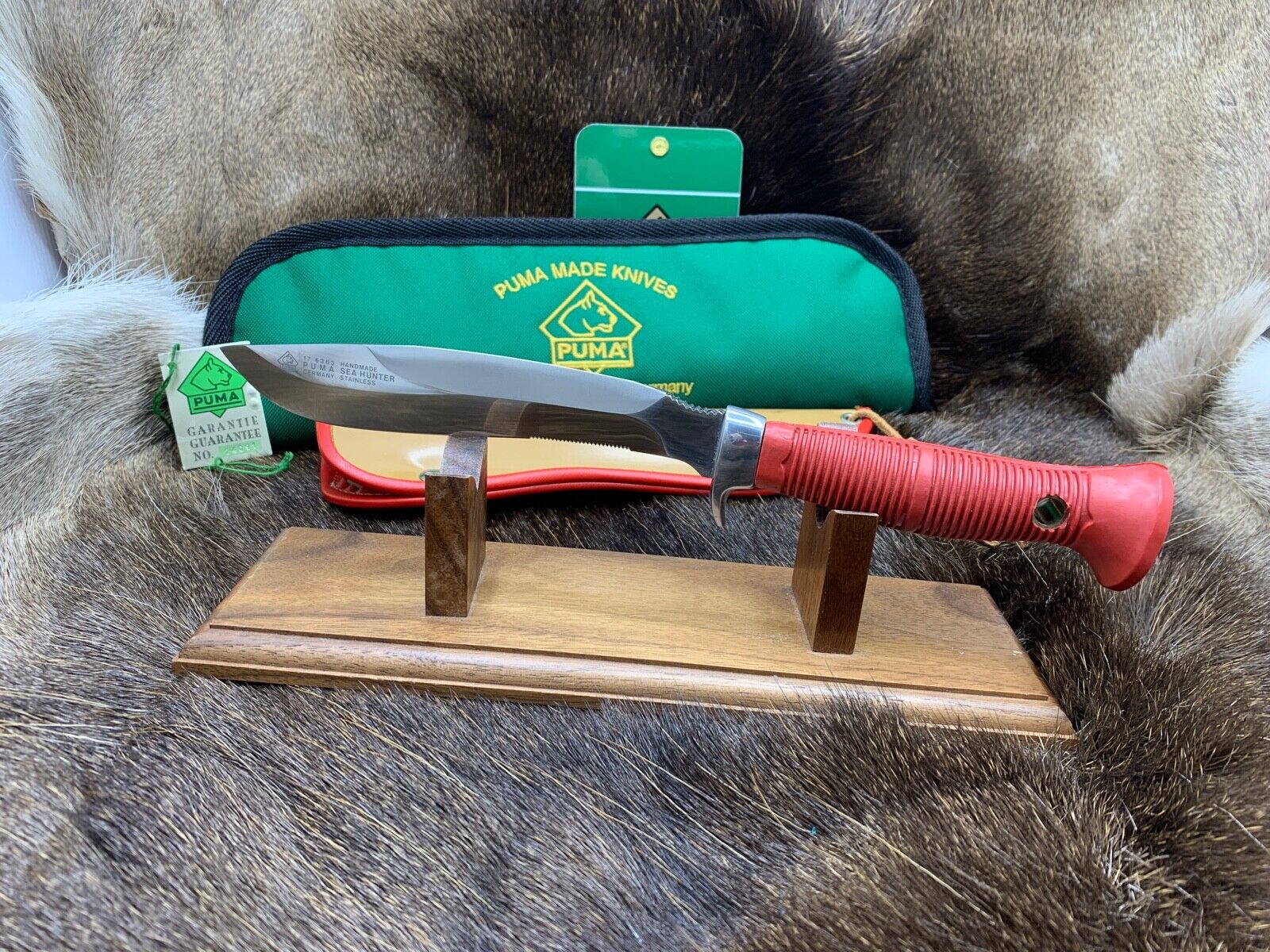 1990 Puma 6363 Vintage Sea Hunter Red Handle Knife & Leather Sheath Min N Pouch