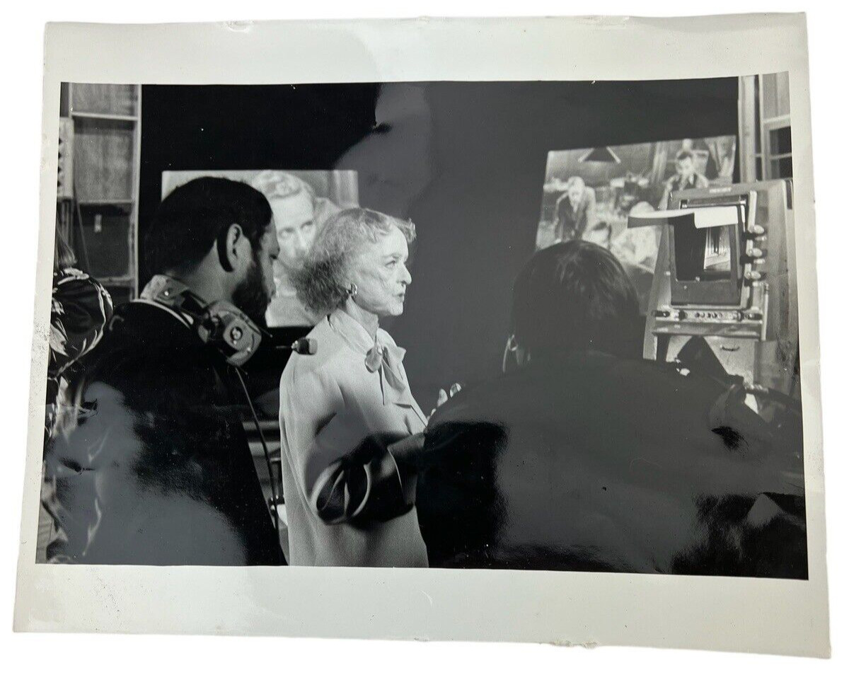 Rare BETTY DAVIS Original 8x10 Unpublished on set Black & White photo