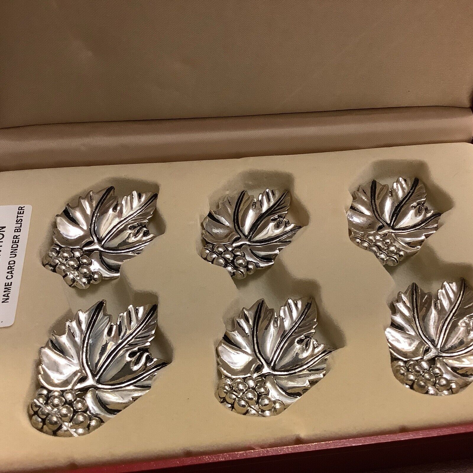 NEW/NIB~(6) Heavy Silverplate Name Card Holders~Grapes/Grape Leaves~w/Name Cards