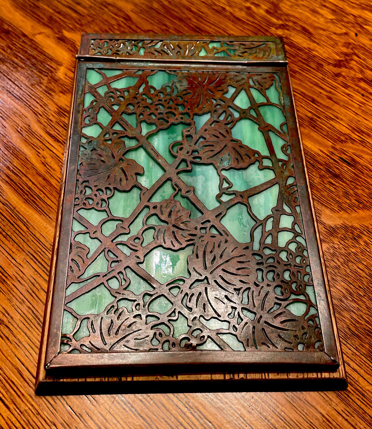 Antique Tiffany Studios NY #1022 Grapevine Pattern Green Glass Note Pad:Oak Base