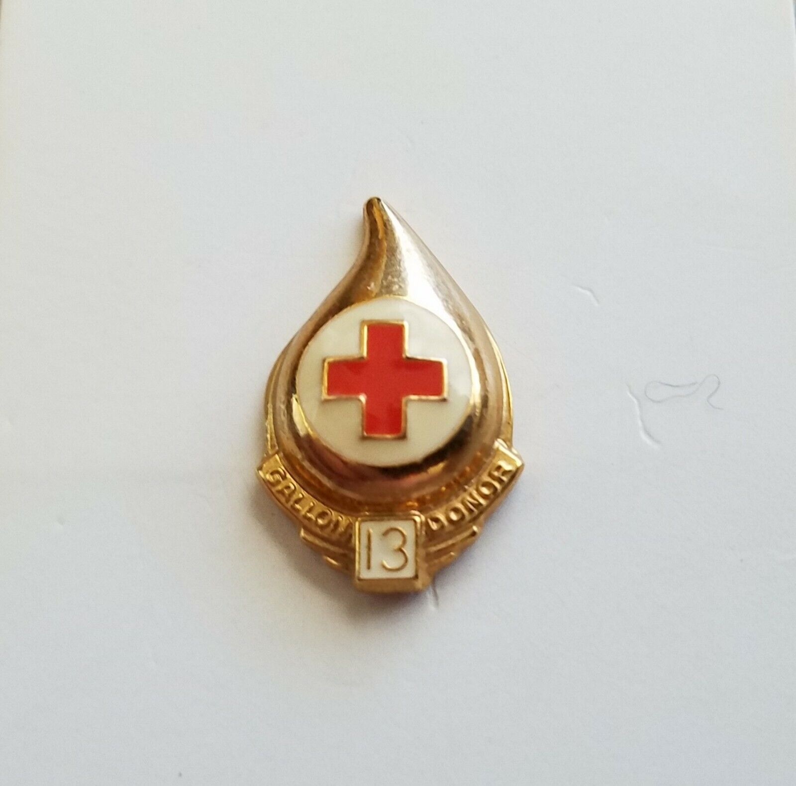 RED CROSS BLOOD DONOR 13 GALLON PIN, New