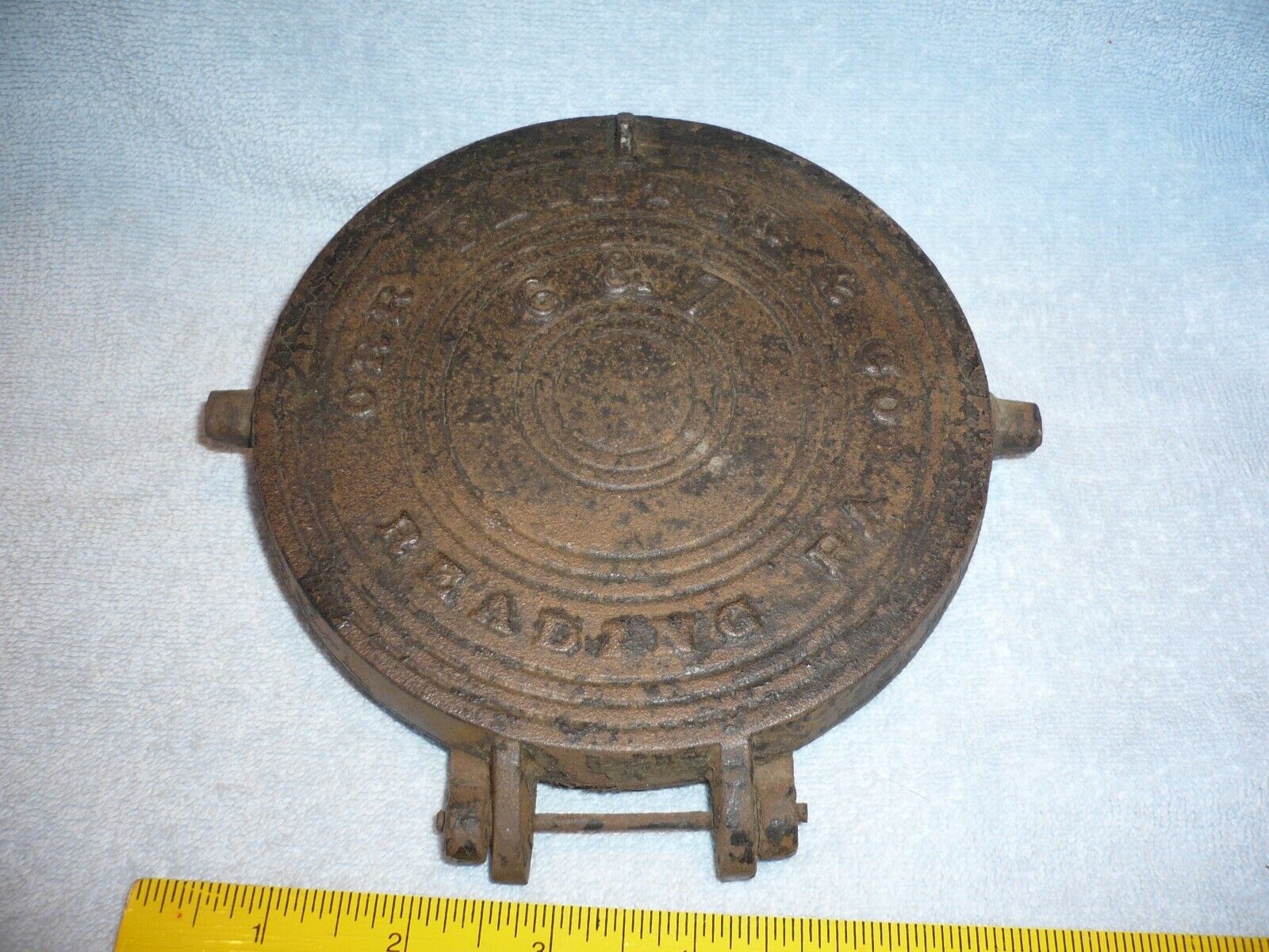 ORR PAINTER & CO. READING, PA. C. 1886-1898, cast-iron Waffle Maker 6 and 7 free