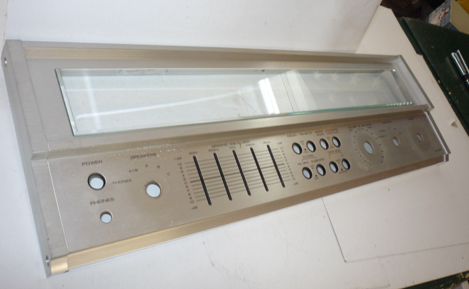 Fisher RS-2010 Stereo Receiver - ORIGINAL FRONT FACE AND GLASS