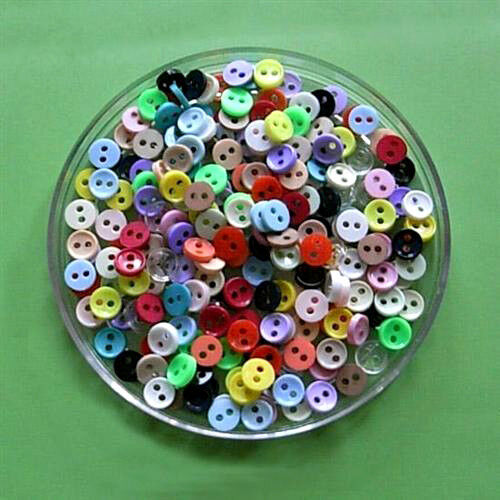200 Wholesale Mini Tiny Micro Doll Clothes Mixed Lot Sewing Buttons 6mm L1