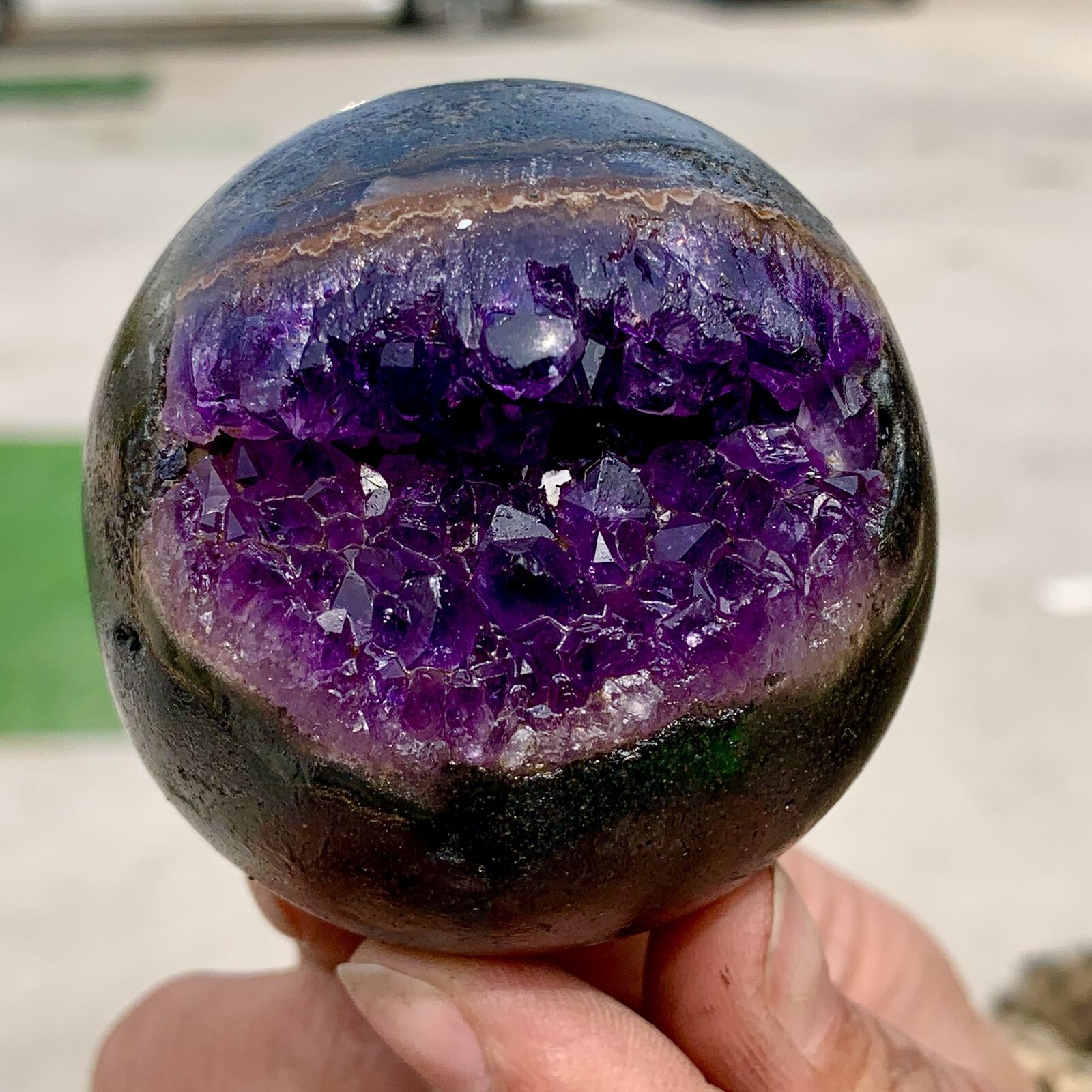 263G Natural Uruguayan Amethyst Quartz crystal open smile ball therapy