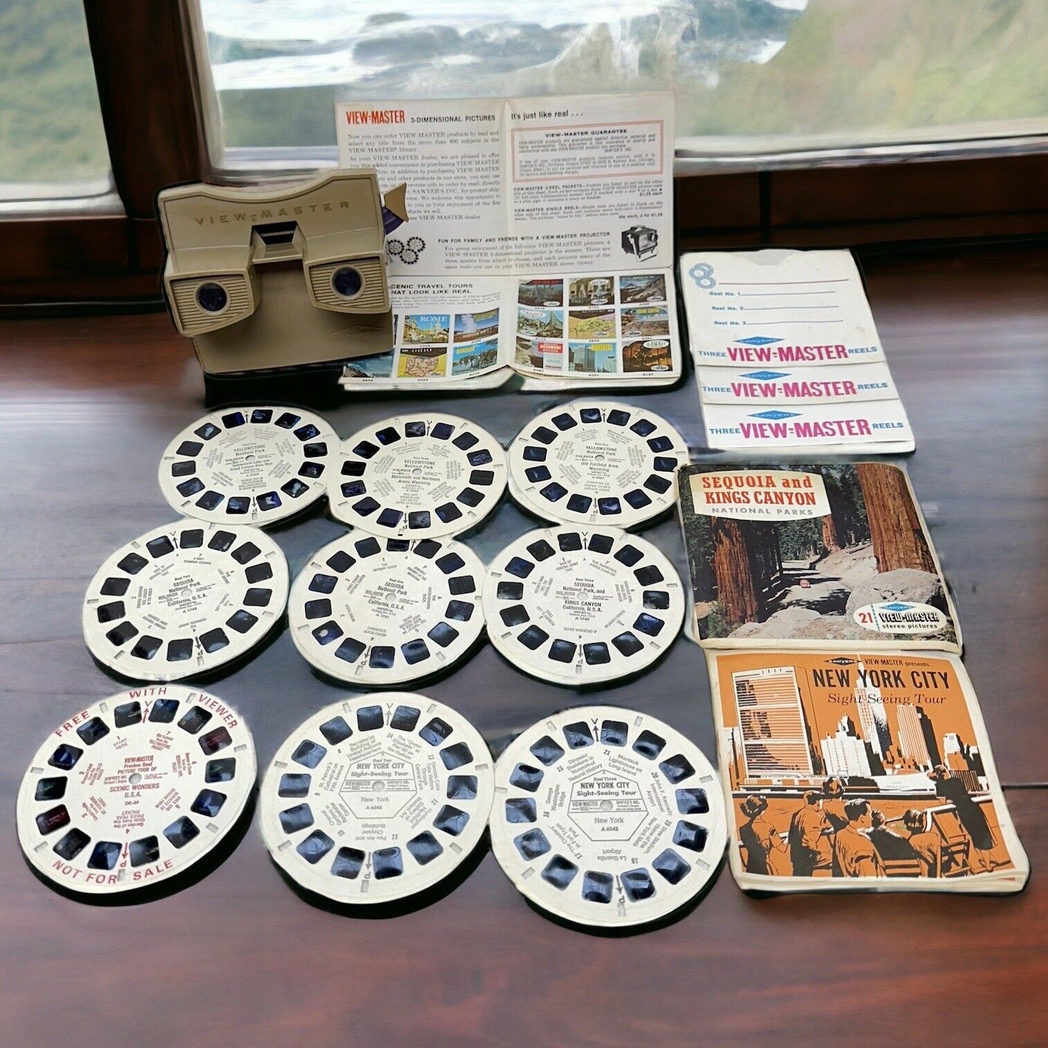Sawyer’s Viewmaster Viewer Model G 9 Reels New York Yellowstone Sequoia Parks