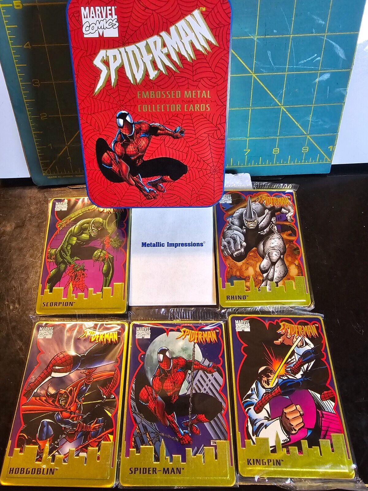 1996 Marvel Spiderman (5 Cards) Embossed Metal Collector Cards Tin