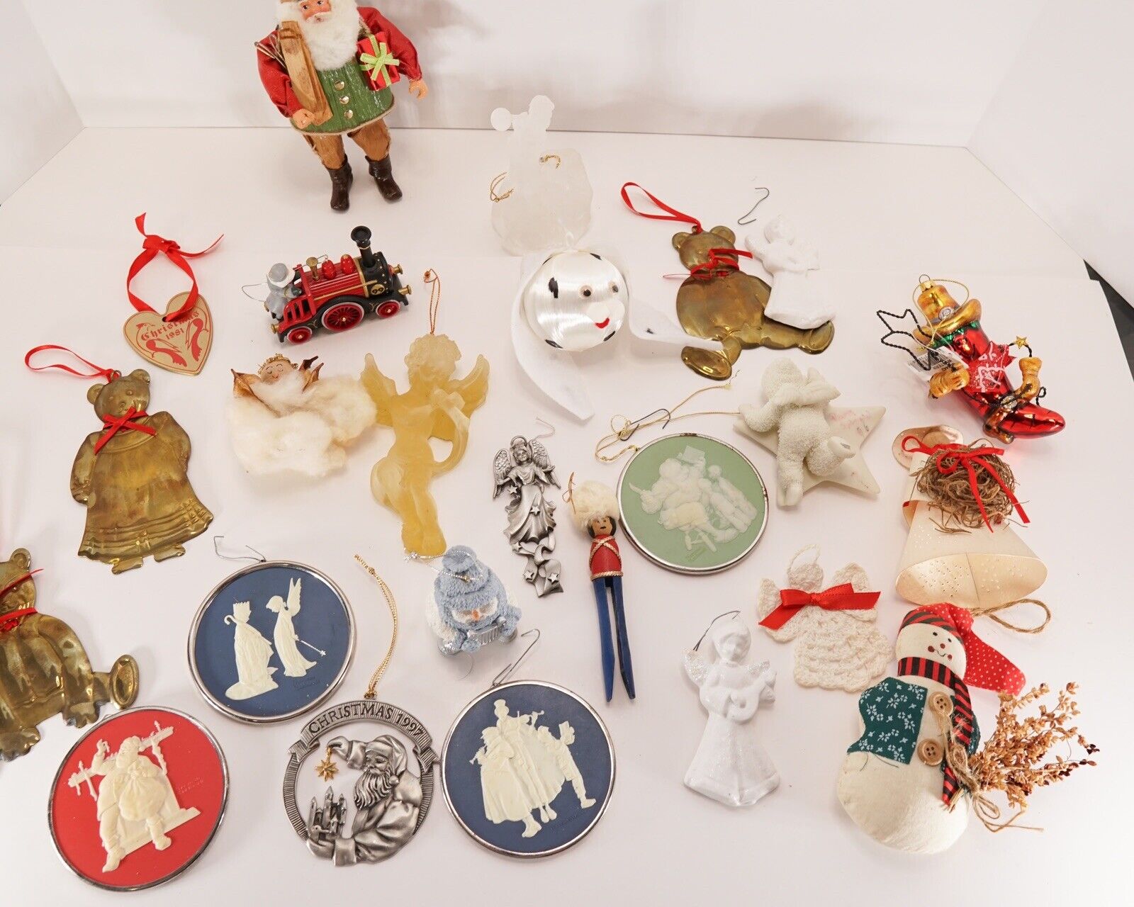 Large Lot Of Vintage Christmas Decorations Ornaments Norman Rockwell Dept 56 etc