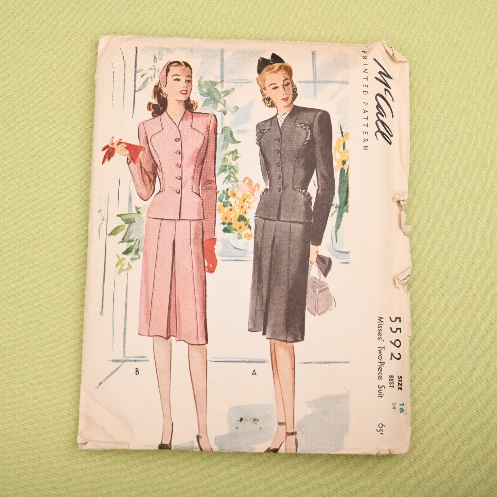 Vintage 1940s McCall Skirt Suit Sewing Pattern - 5592 - Bust 34 - Complete