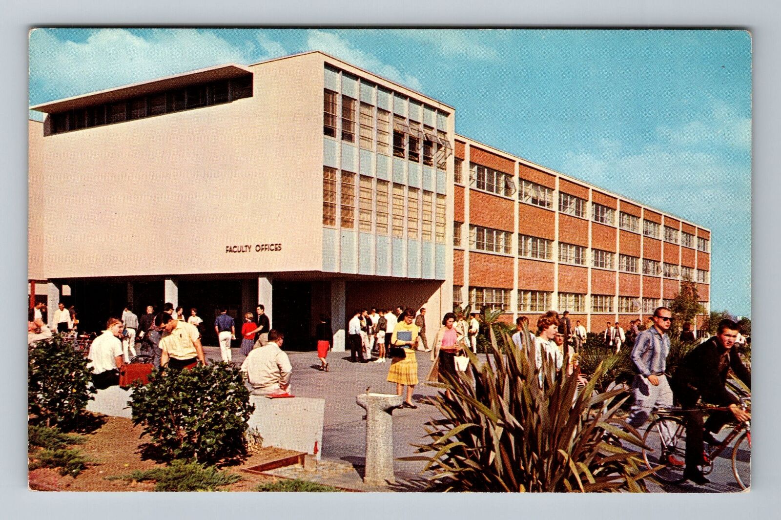 Long Beach CA-California, Long Beach State College, Vintage Postcard
