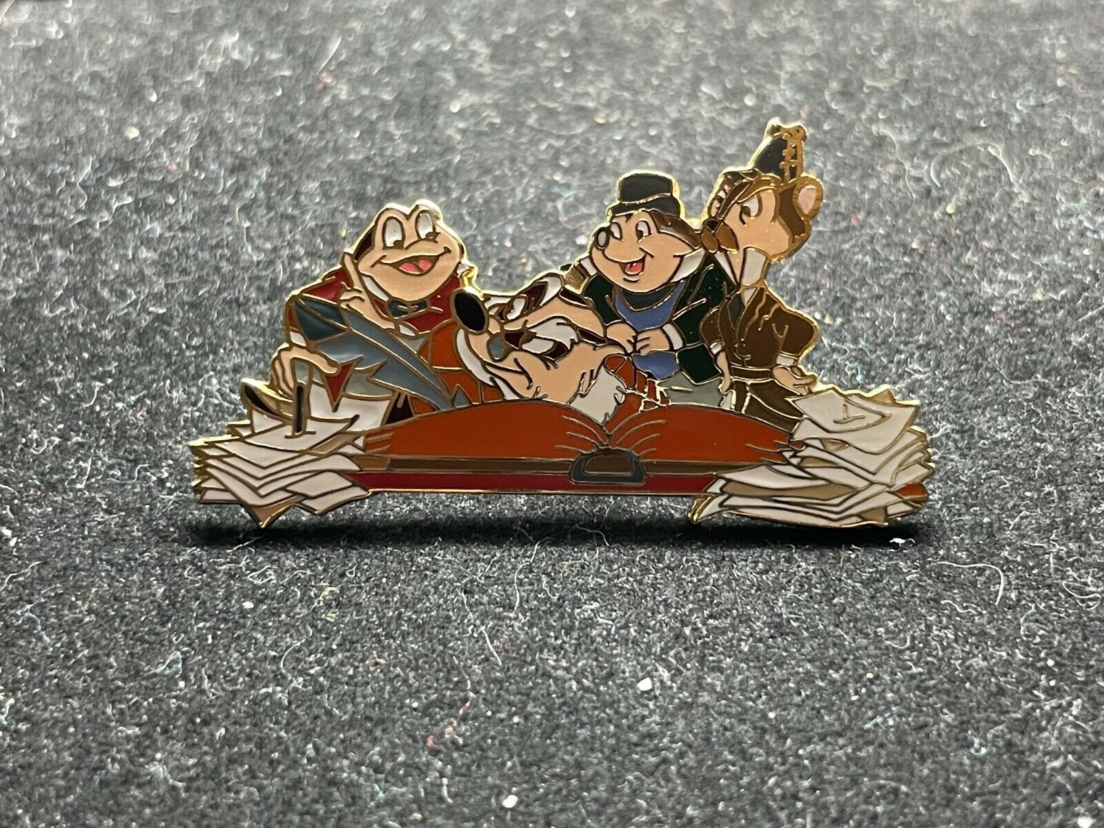 Disney Pin - WDW - Mr. Toad and Friends Angus MacBadger Mole Rat 2000 2676 LE