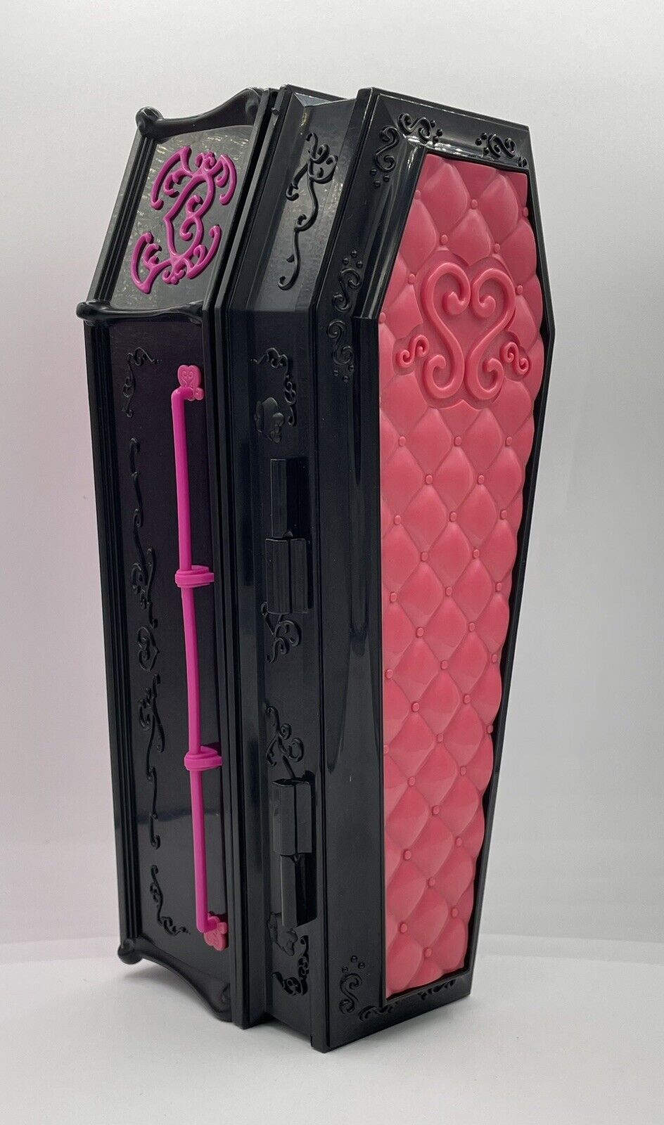 Monster High Dead Tired Draculaura Doll Coffin Bed Jewelry Box
