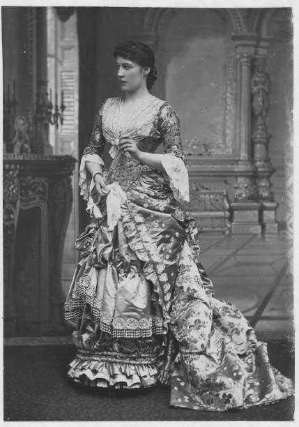Actress And Renowned Beauty Lillie Langtry 1881 Old Photo