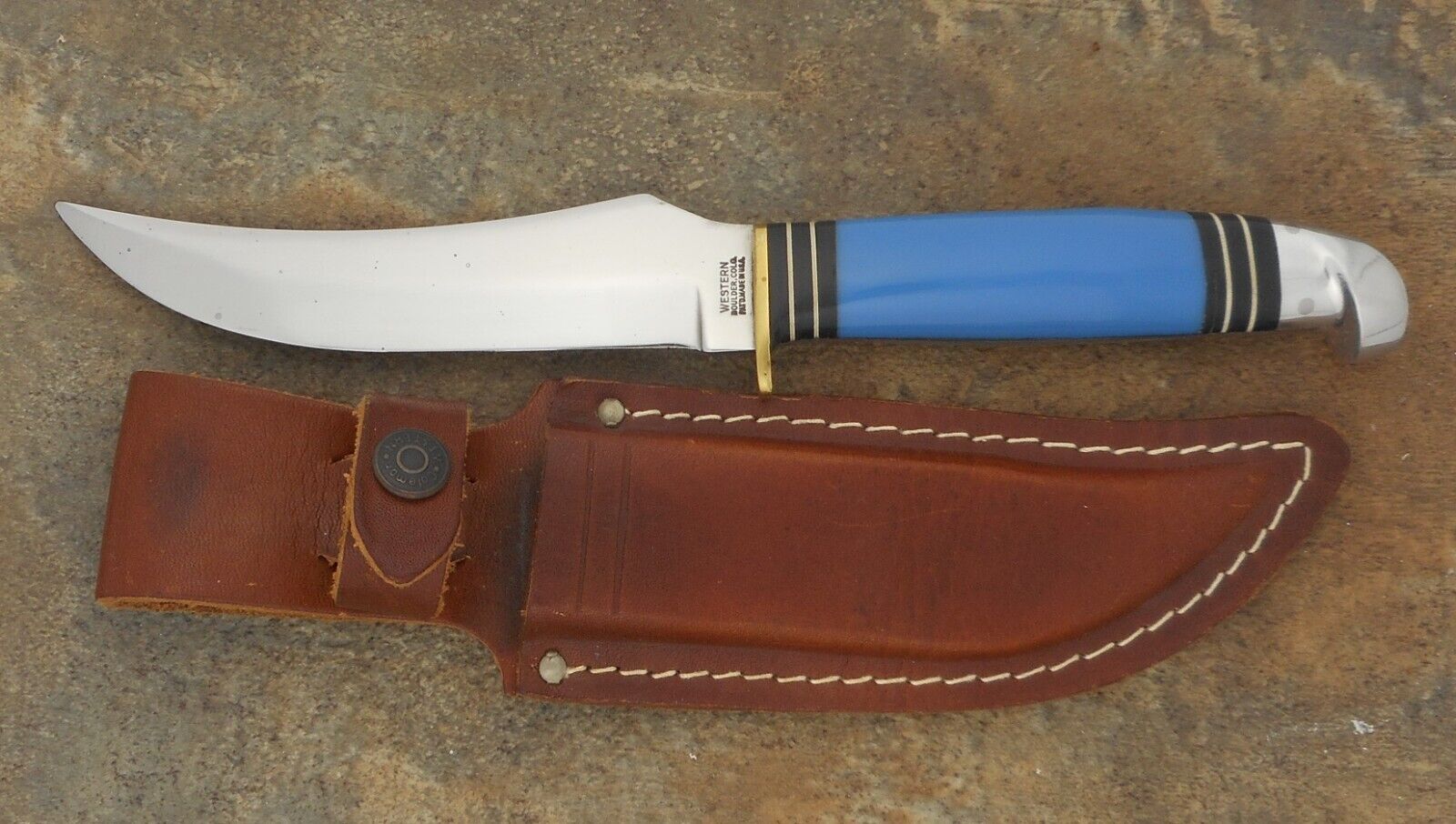 WESTERN BOULDER COLO. PAT\'D MADE IN U.S.A. 1931-50 BLUE HUNTING KNIFE