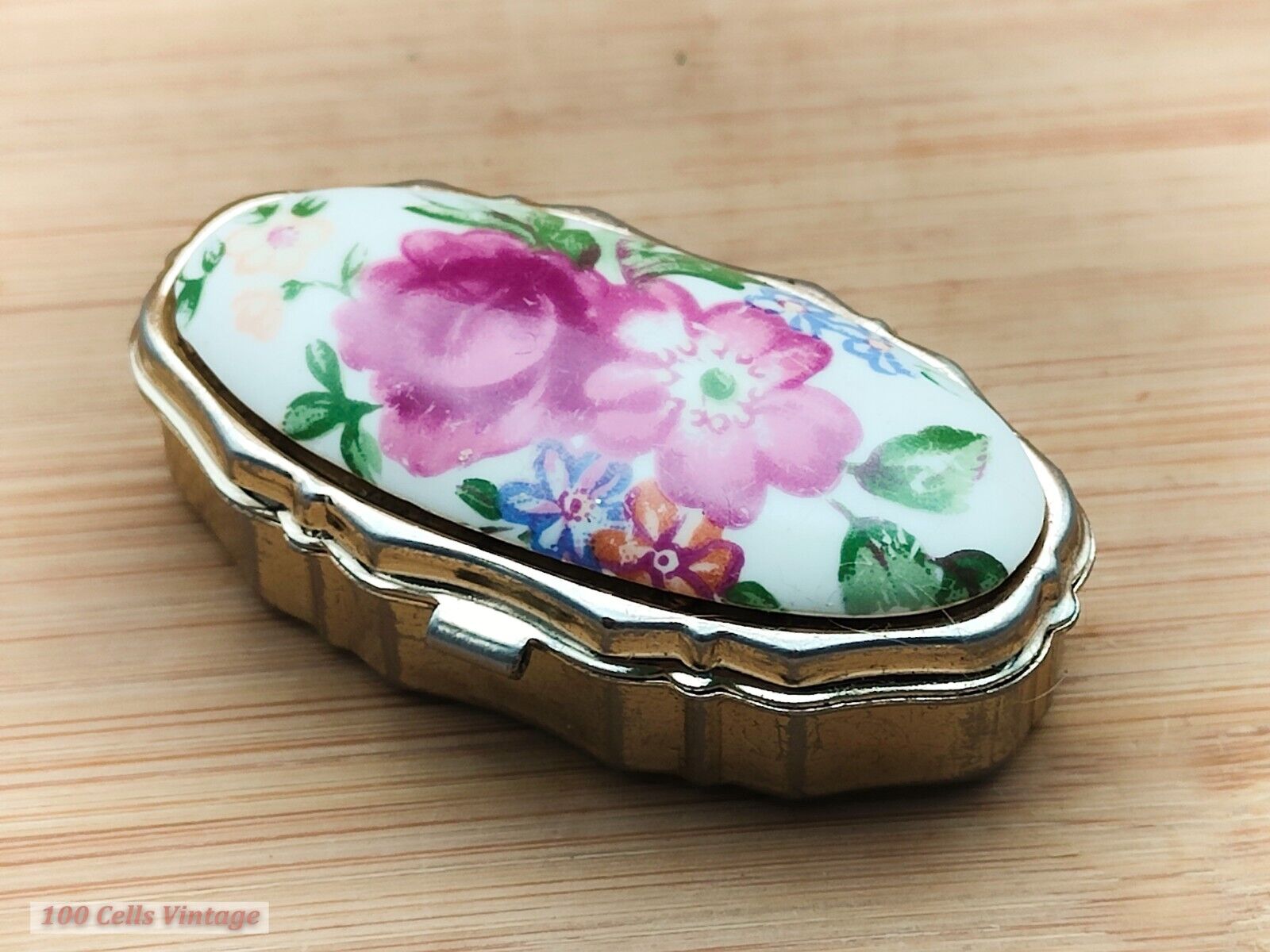 Flowers/Floral (5cm)-Vintage Trinket/Pill/Snuff Box 0gr