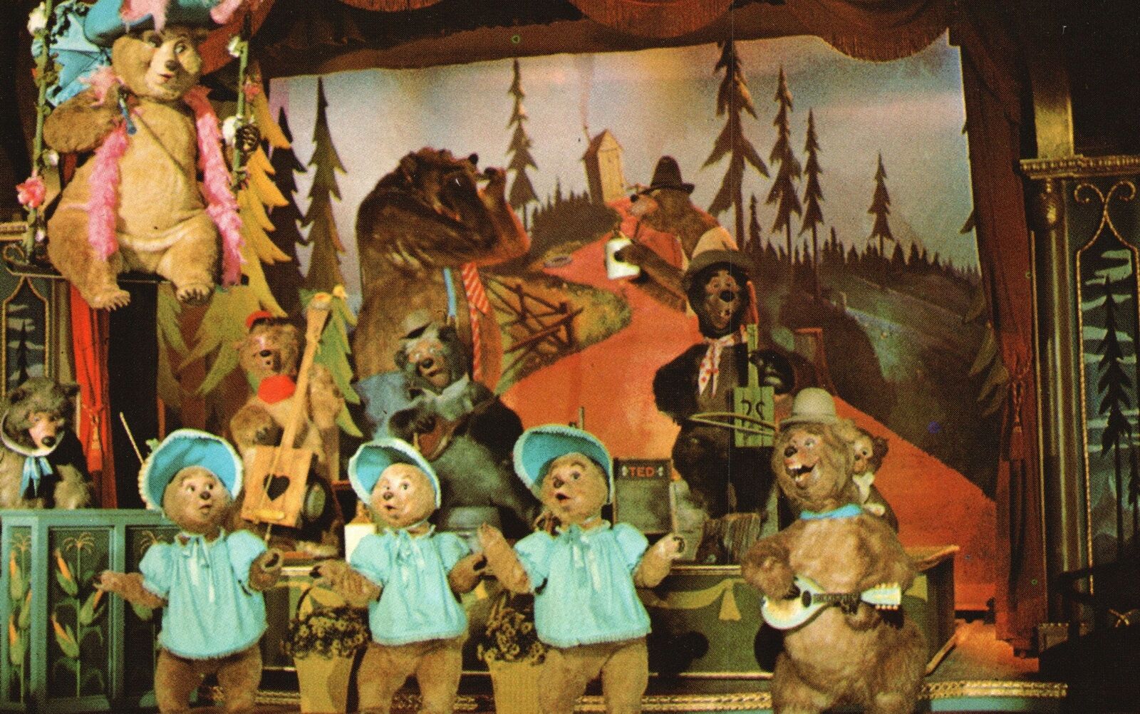 Disney World Country Bear Jamboree Frontierland\'s Grizzly Hall Vintage Postcard